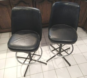 lot 163 image: Bar Chairs