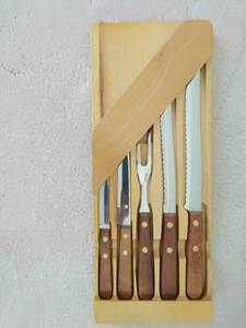 lot 184 image: Robinson Carving Set
