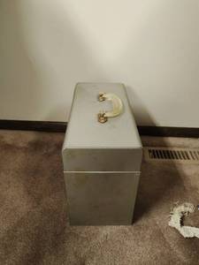 lot 80 image: Filing Box