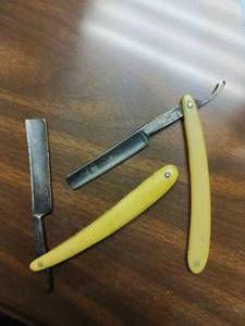 lot 89 image: Vintage Knives