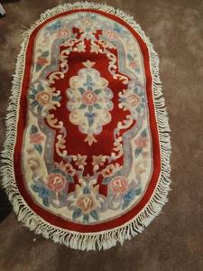lot 222 image: Oval Rug