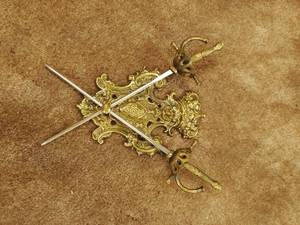 lot 242 image: Coat Of Arms Wall Hanging