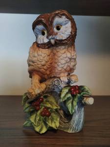 lot 189 image: Owl Figurine