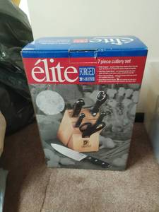 lot 272 image: Elite Knife Set