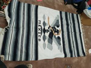 lot 284 image: Mexican Blanket