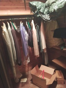 lot 289 image: Vintage Clothing & More