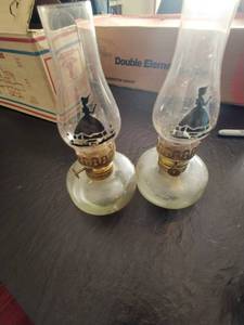 lot 418 image: Oil Lamps