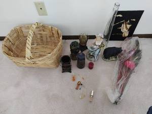 lot 325 image: Collection of Dcor & Perfume Bottles