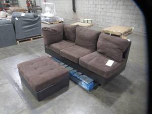 lot 405 image: Lifestyle Furniture Siano Sectional Sofa And Ottoman (Missing Chaise Lounge, Needs Upholstery Cleaning)