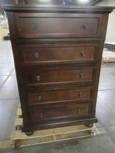 lot 231 image: Charlton Home Charron 5 Drawer 36 W Chest, JLDQ2529 - Slight Scratch and Dent.