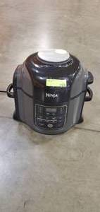 lot 133 image: Ninja Pressure Cooker, 6.5 qt, Black (Scratch & dent)