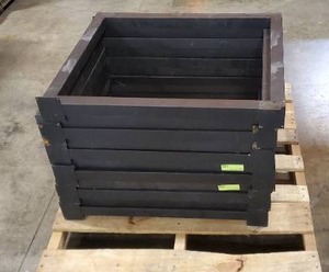 lot 135 image: Full Pallet - Live Edge Dining Table Bases - Metal Square (11 individual legs total)