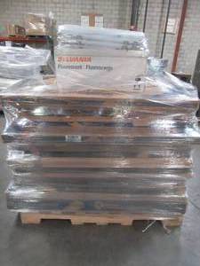 lot 303 image: MIXED PALLET (Approximately 250 Pieces) OF LIGHTING, BATHROOM FIXTURES, BUILDING MATERIALS AND MORE