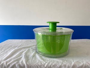 lot 37 image: OXO SALAD SPINNER
