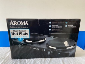 lot 38 image: AROMA DUAL BURNER HOT PLATE