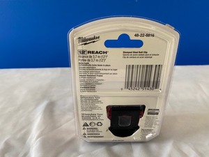lot 100 image: MILWAUKEE 16FT TAPE MEASURE