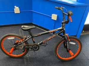 lot 117 image: BLACK AND ORANGE BMX STYLE DIRT BIKE