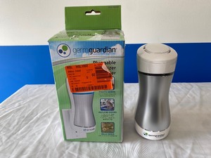 lot 47 image: GERMGUARDIAN PLUGGABLE UV SANITIZER AND ODOR REDUCER