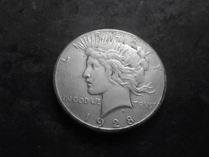 lot 74 image: 1928 Silver Peace Dollar