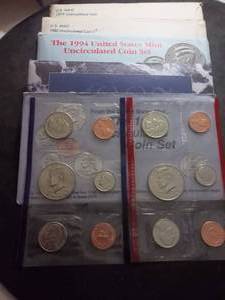 lot 100 image: 1979, 1980, 1994, 1997, 1998  5-Complete US Mint Sets. Denver & Philadelphia-2 For Each Year As Shown