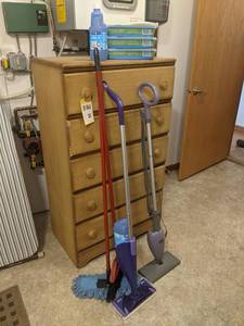 Swiffer Wet Jet w Extra Pads  Cleaner, Dust Mop, Broom and Shark Floor Cleaner - NO SHIPPING