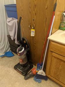Bissell Vacuum Cleaner, B&D Dustbuster Rechargeable Vacuum, Dust Mop and Broom - NO SHIPPING