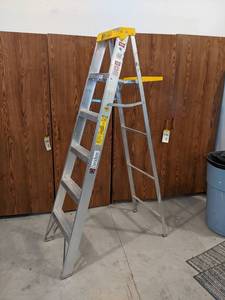 Davidson 6 225LB Capacity Aluminum Step Ladder - NO SHIPPING