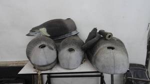 lot 15 image: 20 Goose Decoy Bodies Only & Bag