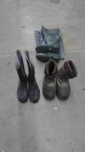 lot 16 image: Boots