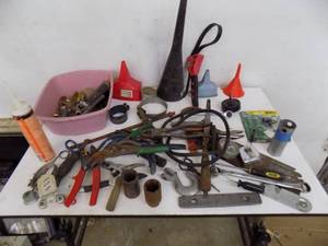 lot 33 image: Shop Tools