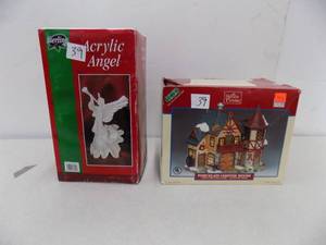 lot 39 image: Acrylic AnglePorcelain House