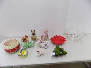 lot 42 image: GlasswareFigurines