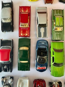 lot 43 image: 48 Cars and a Carrying Case