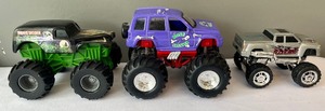 lot 53 image: Lot of Big Wheeled Vehicles