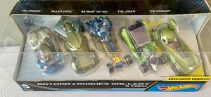 lot 149 image: Hot Wheels Batman & Rogues Gallery 5 Pack with Exclusive Riddler Vehicle