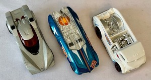lot 150 image: 3 Cool Hot Wheels Redline Cars