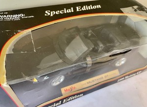 lot 139 image: Maisto Special Edition 1999 Mustang GT Convertible 118 Scale