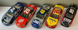 lot 133 image: 5 Die Cast Race Cars