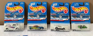 lot 4 image: New 1998 First Edition Hot Wheels