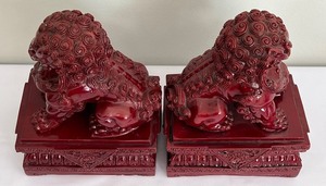 Pair of Decorative Chinese Carved Lion Figurines