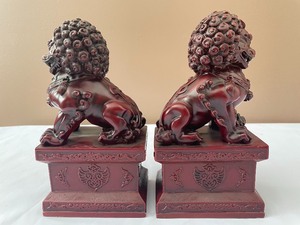 Pair of Vintage Red Resin Chinese Guardian Foo Dog Book Ends