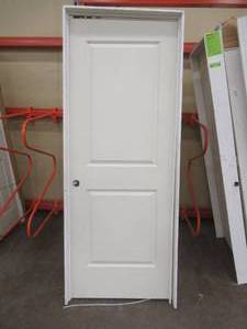 MMI 32 in. x 84 in. Smooth Carrara Right-Hand Solid Core Primed Molded Composite Single Prehung Interior Door. Slight Scratches.