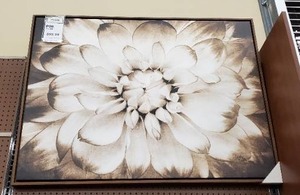 lot 684 image: Phiala Wall Art, A8000103