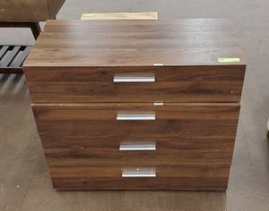 lot 689 image: Austin 4-Drawer Walnut Chest of-Drawers, 70505djdj - Scratch & dent