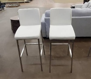 lot 722 image: Set of 2 Vasos Bonded Leather Barstool White, 1309205 - Scratch & dent