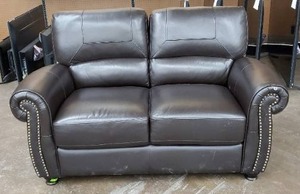 lot 738 image: Tuscany Leather Loveseat in Brown by Abbyson, CX-6414-BRN-2 - Floor model, scuffs, minor cosmetic blemishes