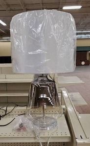 lot 739 image: Jaslyn Table Lamp,L430414 - Floor model