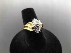 10K Yellow Gold Diamond Cluster Ring Size 7