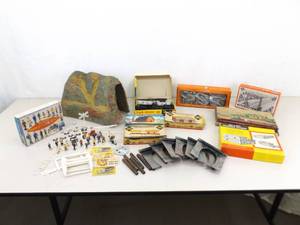 Lot of Vintage HO Houses, Bridges, etc.