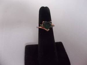 Ring-Rose Gold Tone Band With Green Heart Stone Size 5-14